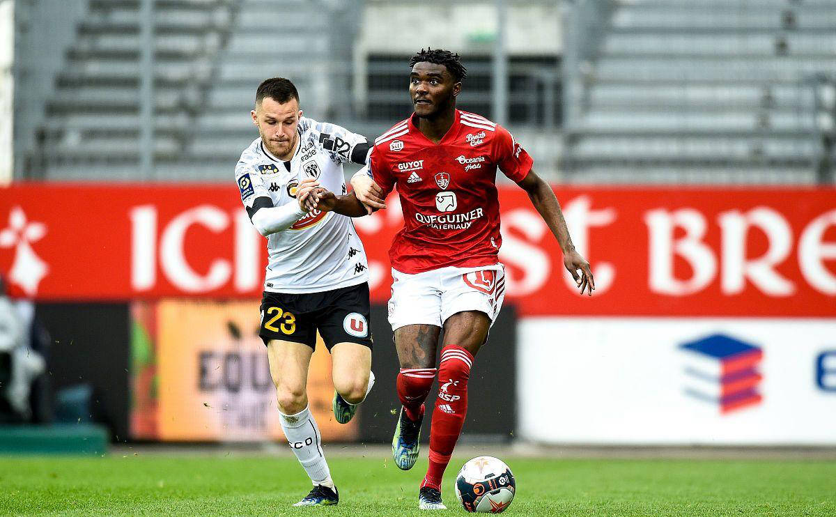 皇家贝蒂斯中场大将缺席，布雷斯特喜迎好转，摩纳哥面临压力