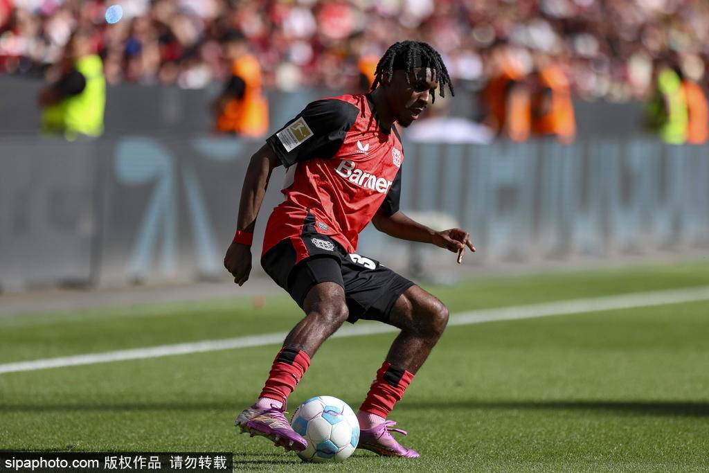 曝利物浦相中勒沃库森后卫弗林蓬 欲签他替代阿诺德